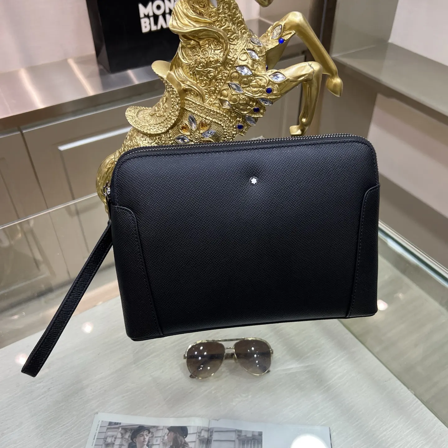 MONTBLANC万宝龙 手拿包 双拉設計 精致手拿款