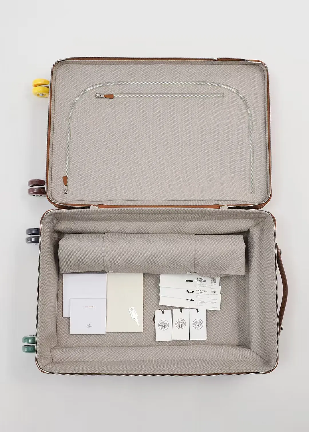 Hermes 皮革 Hermès ｜R 系列定制登机箱｜非常適合 行李箱 旅行拉杆款 輕便出行款