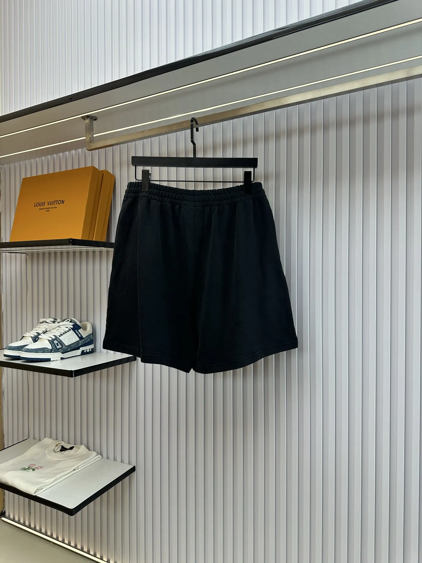 Balenciaga 黑色 纯棉 Logo 短裤 宽松休闲