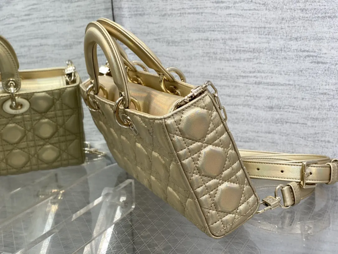 Dior 羊皮 进口 羊皮 内里采用 真羊皮绒横款戴妃包香槟金大 手提包 通勤手提款