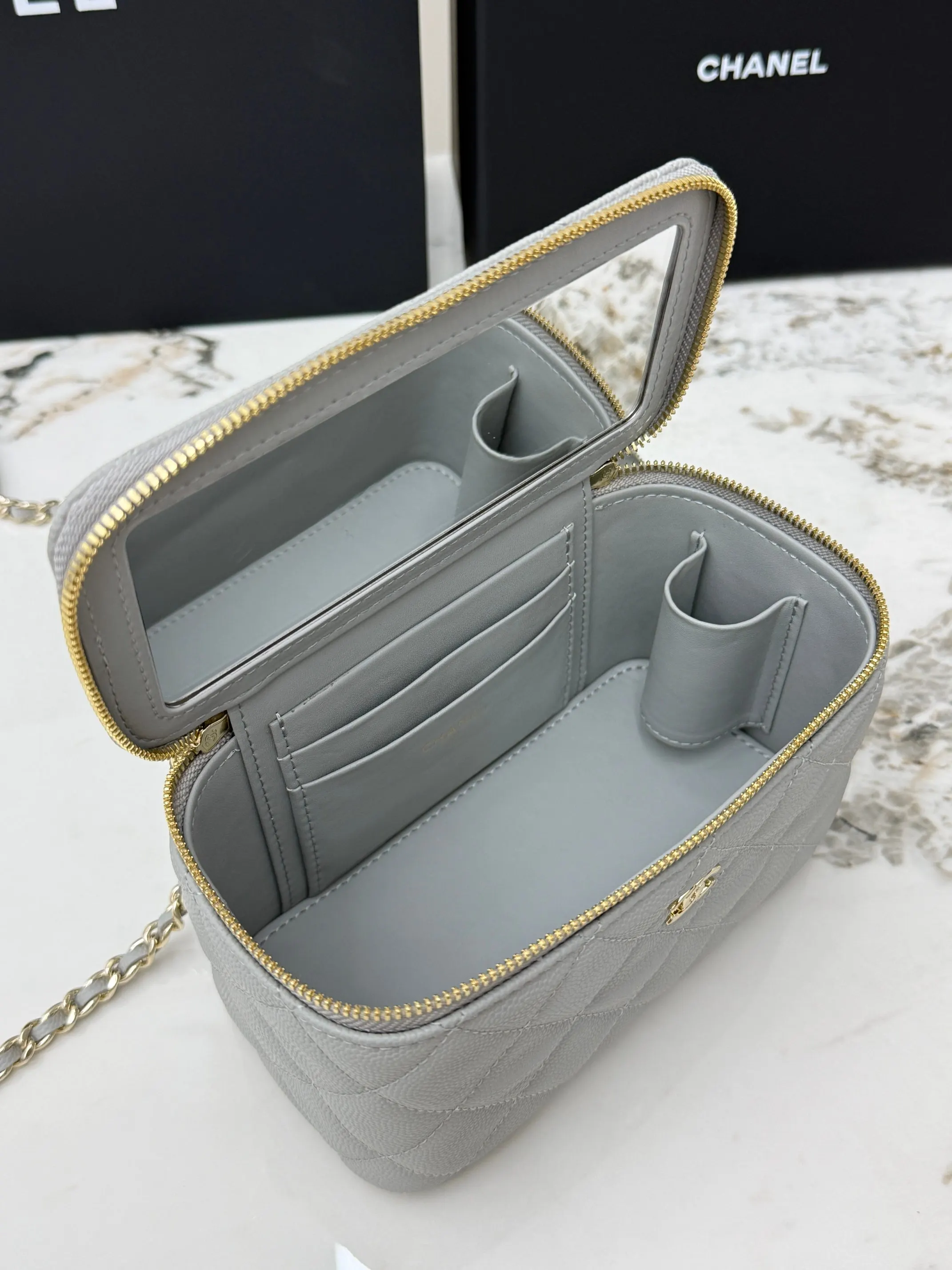 CHANEL 金色 牛皮 链条包 精致链条款