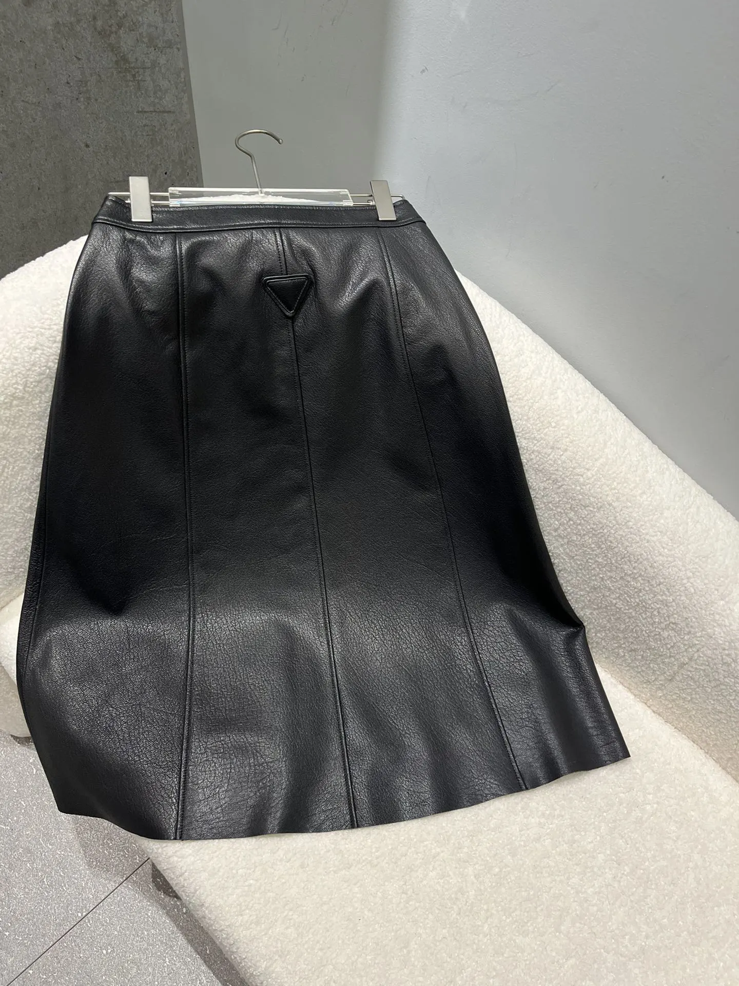 Prada 羊皮 半身裙 包臀修身