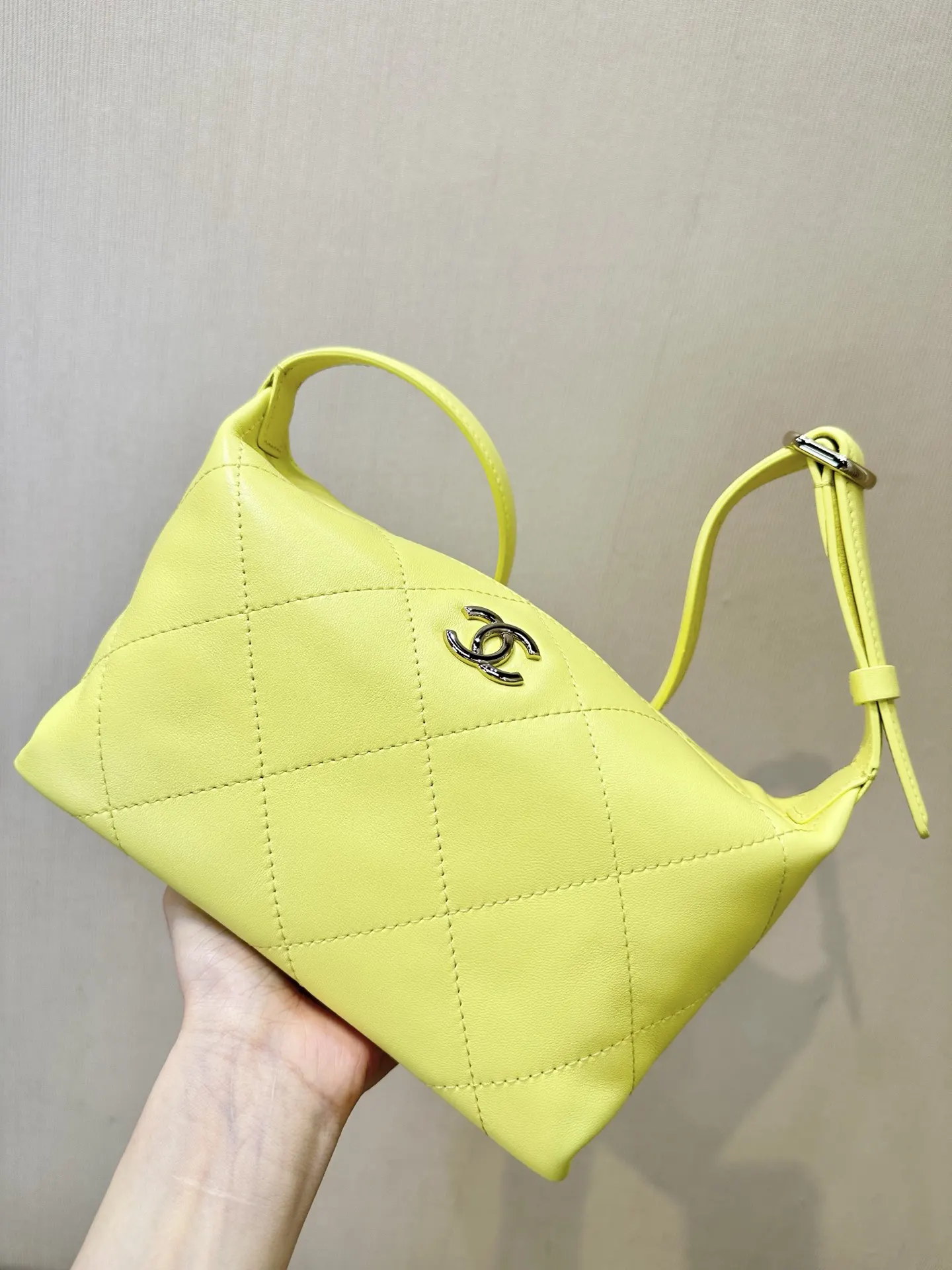 Hobo Shoulder Bag Vintage