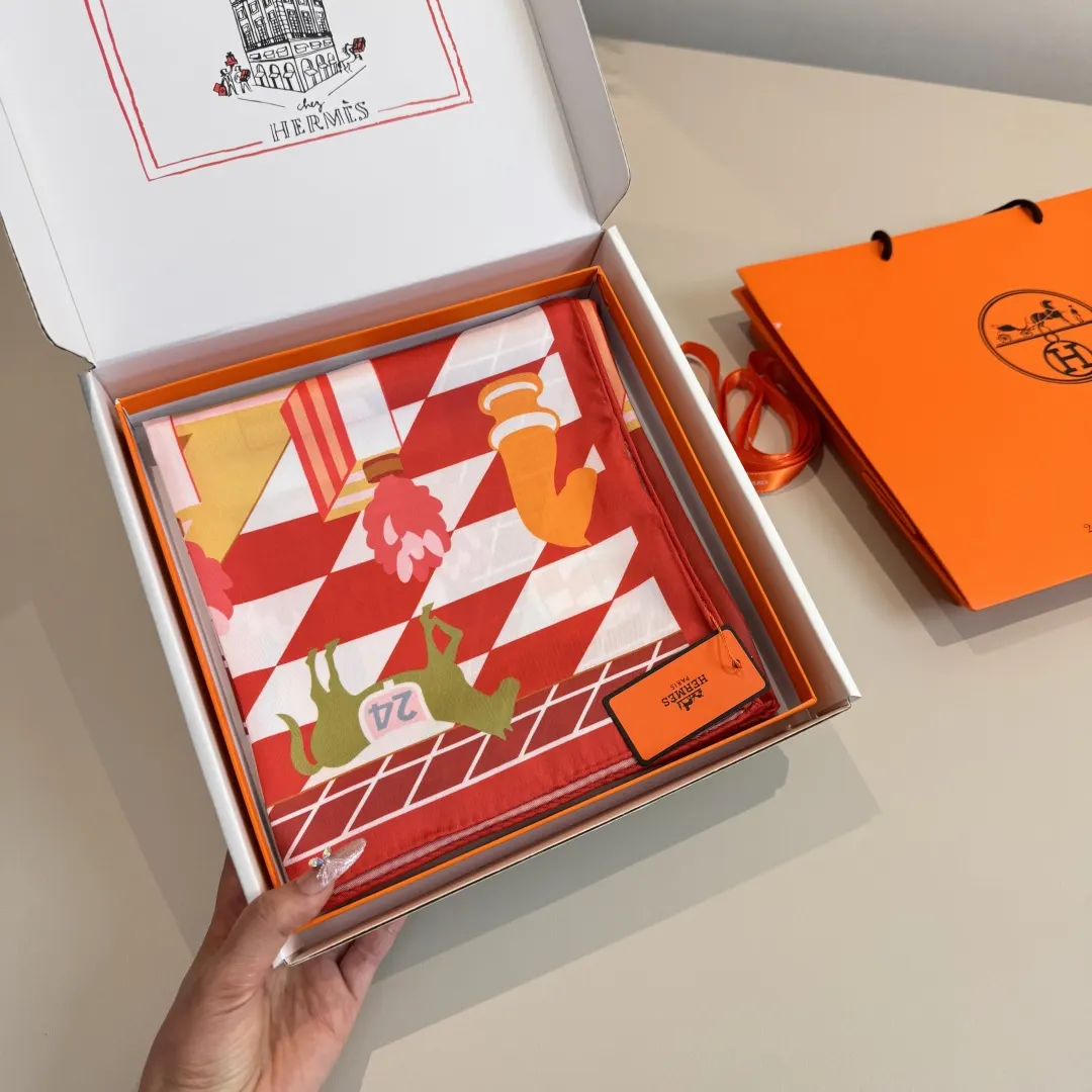 Hermès 丝巾 精致配飾(數字6) Hermès 丝巾 精致配飾(數字6)