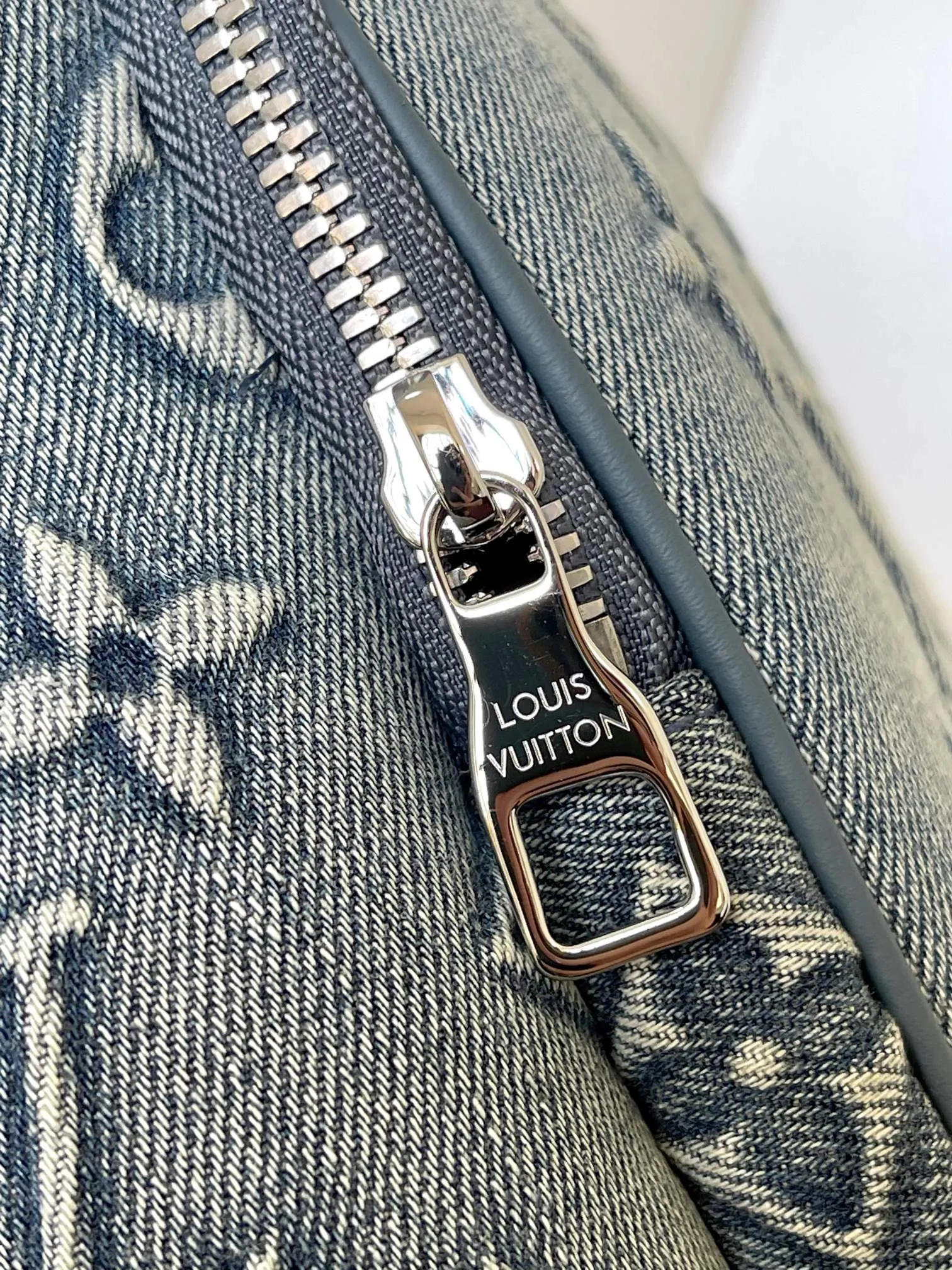 Louis Vuitton M22534 Monogram 单肩包