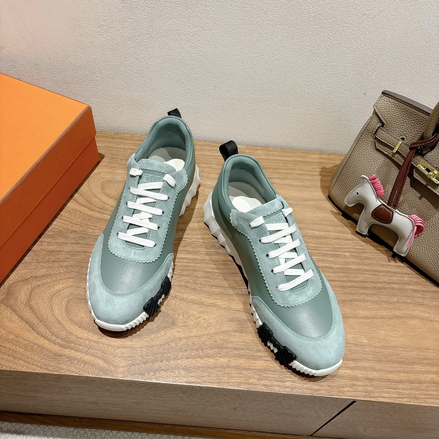 Hermès SS Sneakers