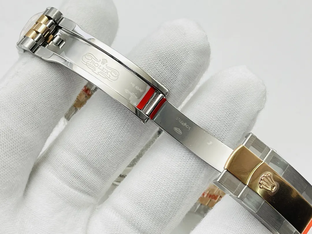 Watch Classic Image 9 Watch Classic Image 9