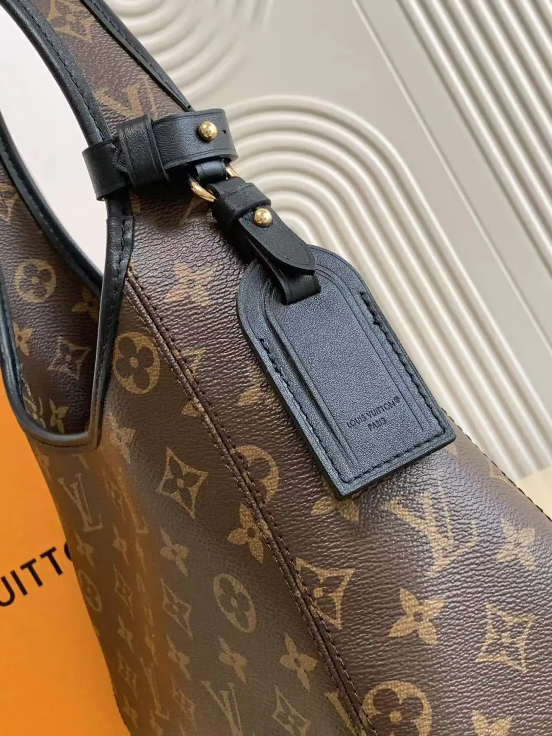 LV Classic Monogram Tote Bag Image 5 LV Classic Monogram Tote Bag Image 5