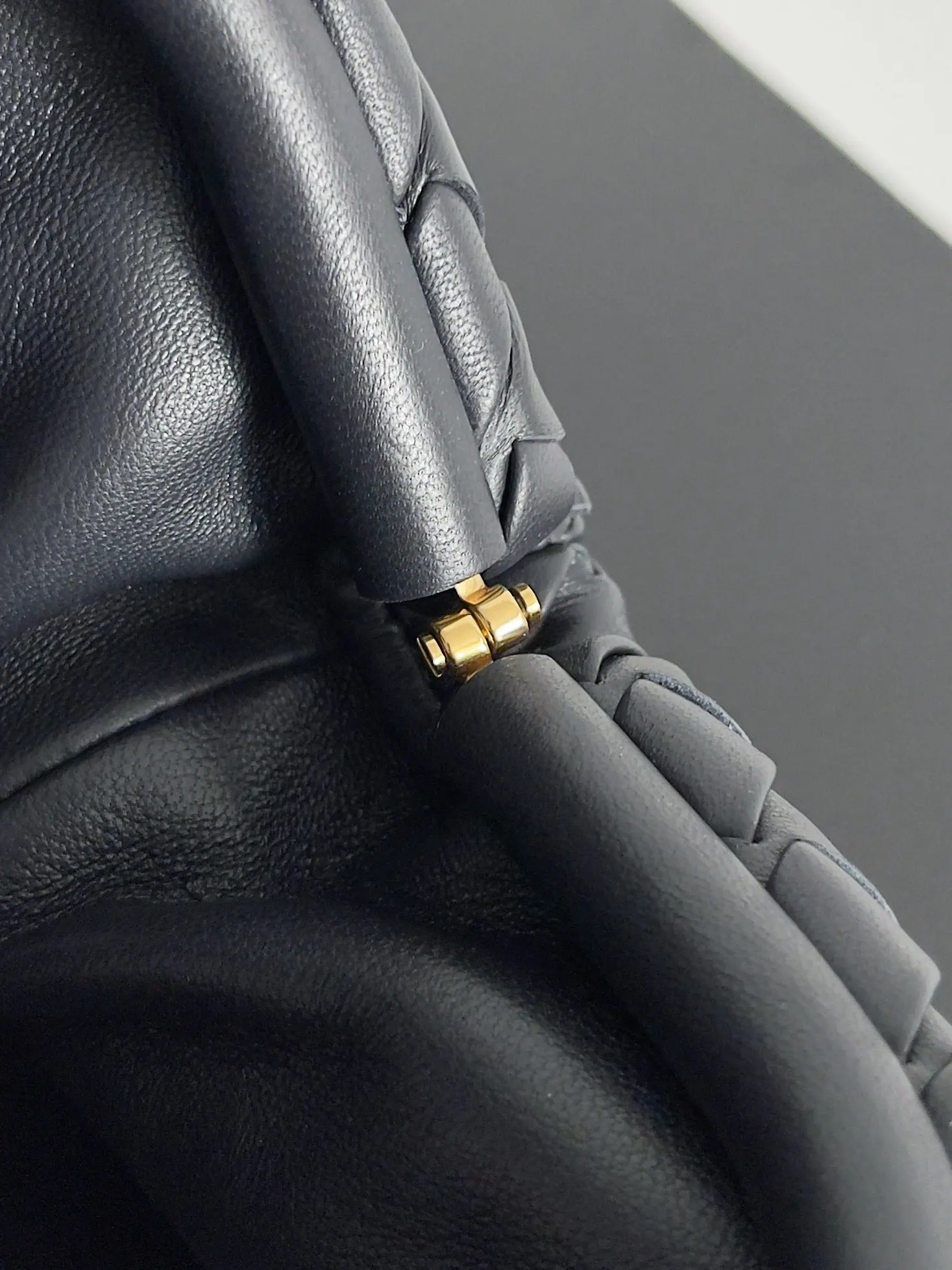 Bottega Veneta 鏈條包 精致鏈條款(數字9) Bottega Veneta 鏈條包 精致鏈條款(數字9)