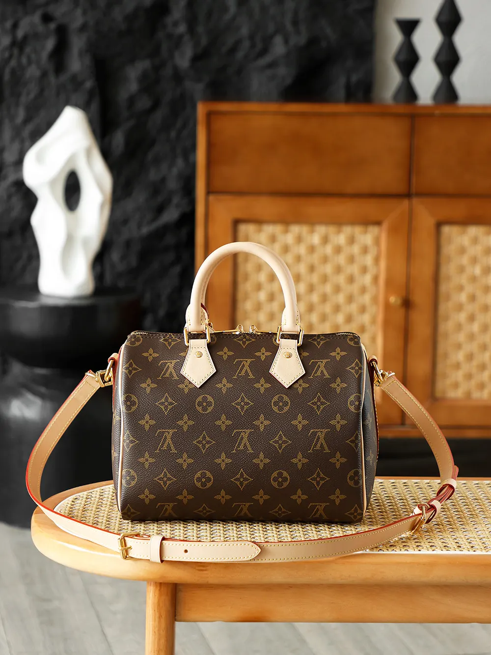 Keepall 這款源自 年代旅行風潮的手袋 因這位傳奇女星的 旅行包 大容量旅行款