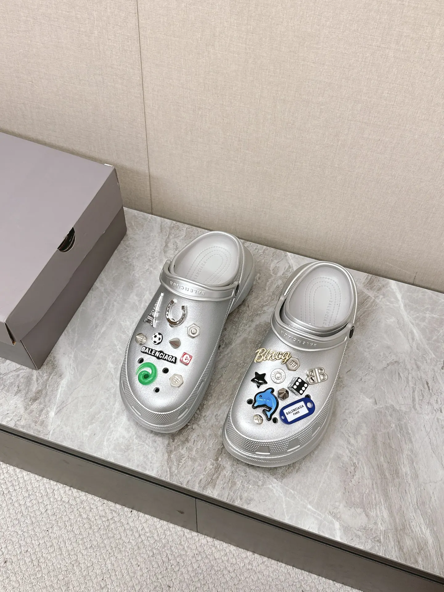 Balenciaga 金扣 运动鞋