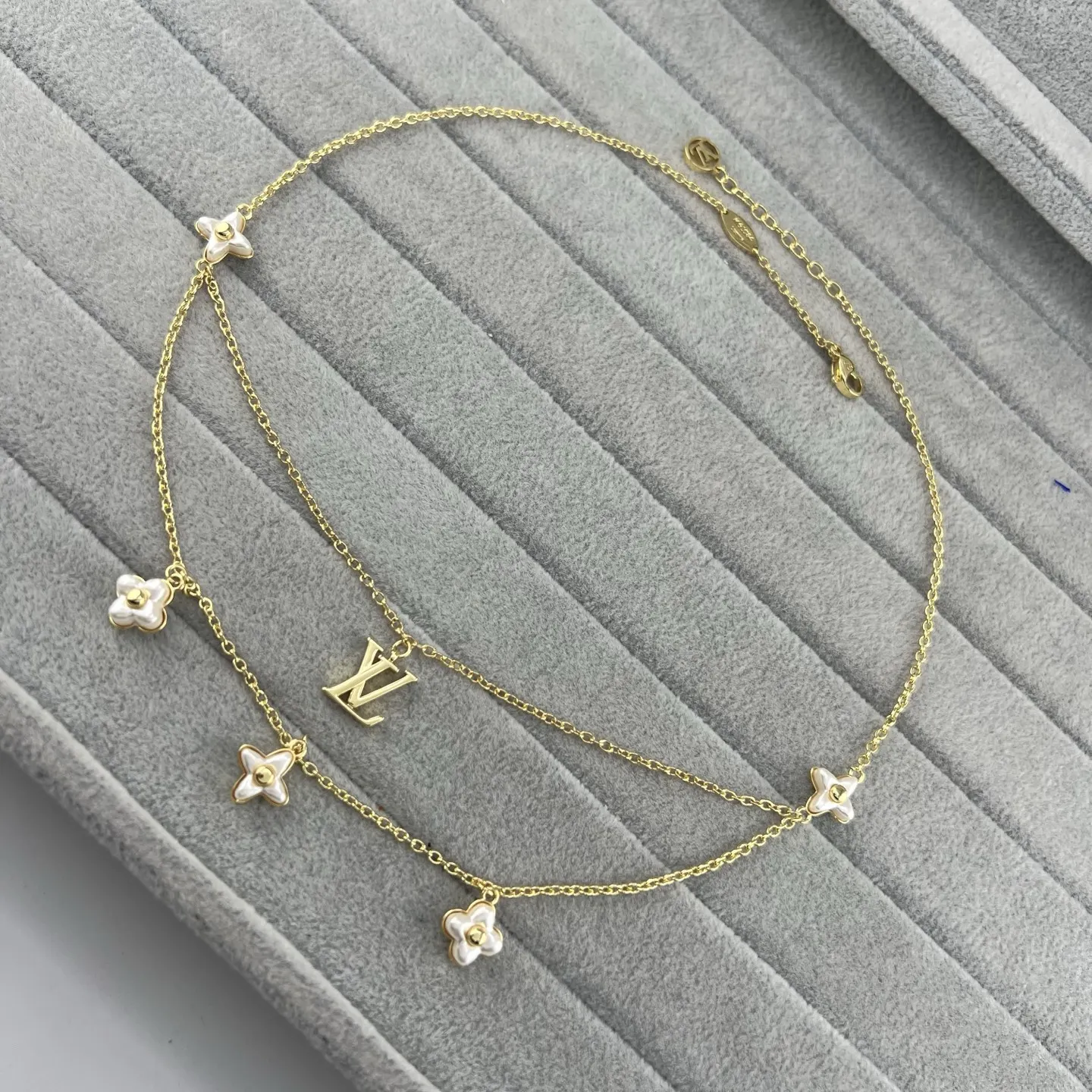 Louis Vuitton Gold Pearl Necklace