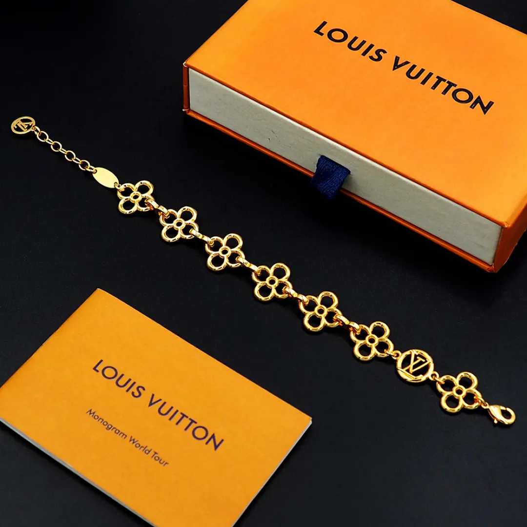 LV Charms bracelet Image 5 LV Charms bracelet Image 5