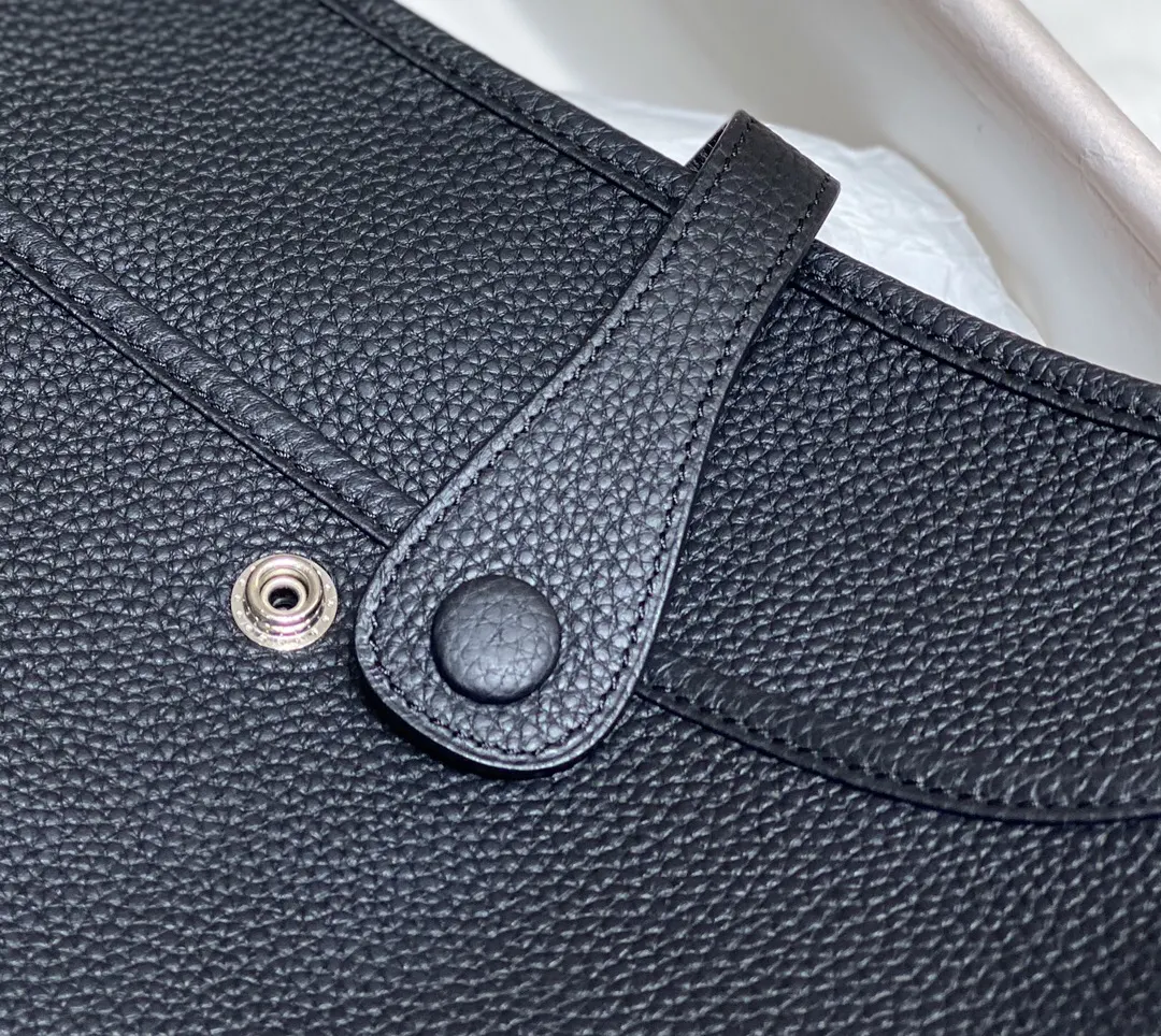 Hermès Evelyne Leather Crossbody Bag Classic