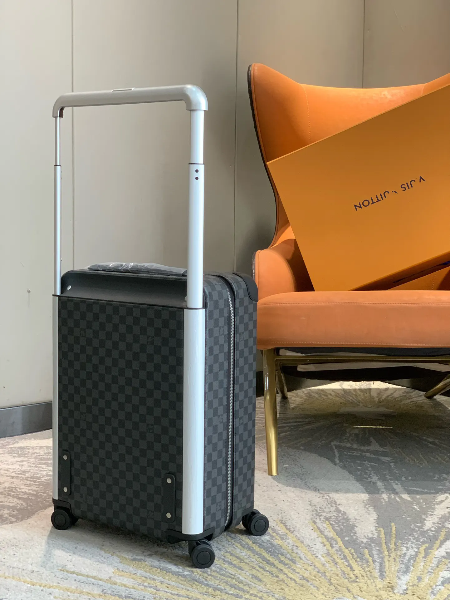 灰色 銀色 ￼ 箱 HORIZON 四轮拉杆箱 细 行李箱 旅行拉杆款 輕便出行款
