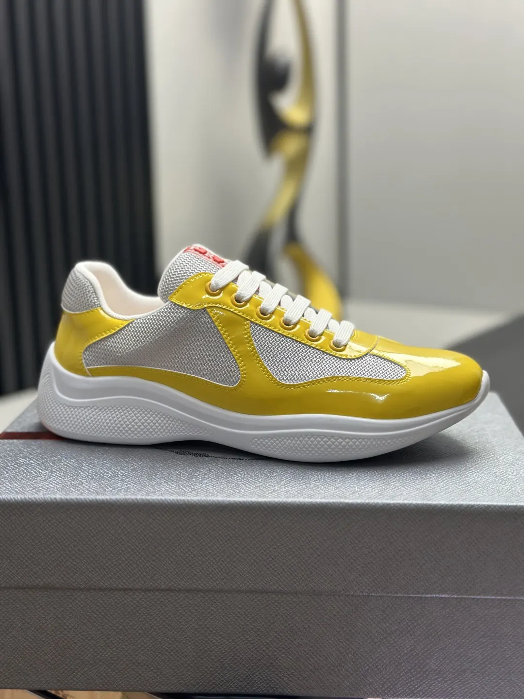 PRADA 漆皮 乐福鞋 厚底休闲款