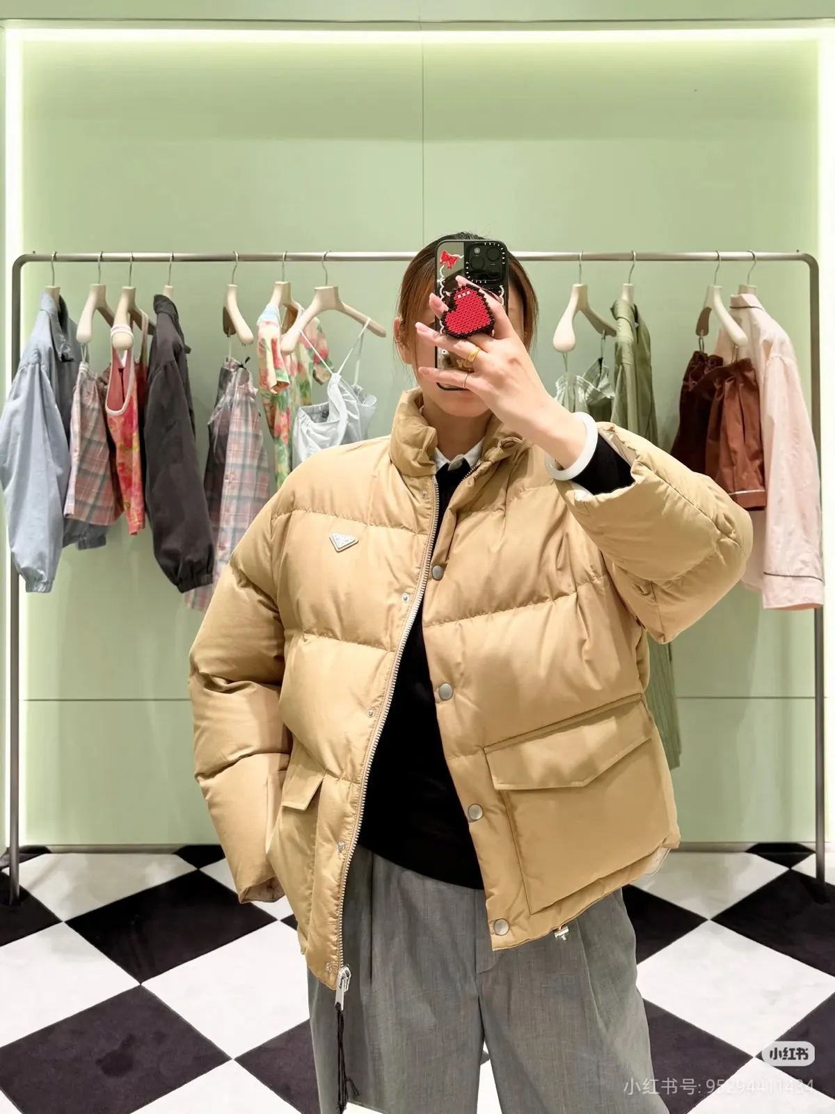 Prada 三角标 羽绒服 通勤休闲 夹克