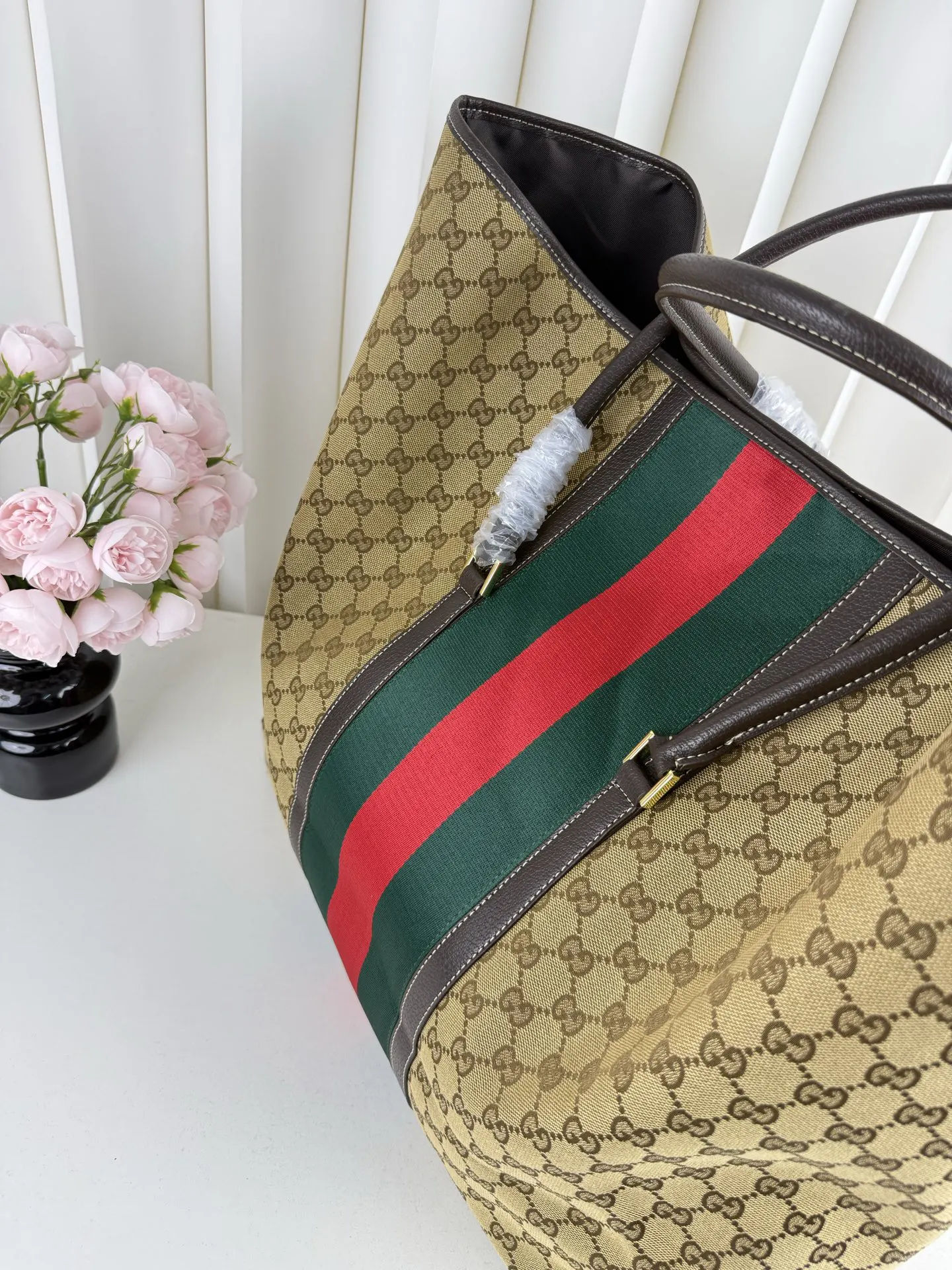 Gucci 老花 帆布 手柄皮質厚实 握感舒適 拉链顺滑 取物超方便 托特包 大容量托特款