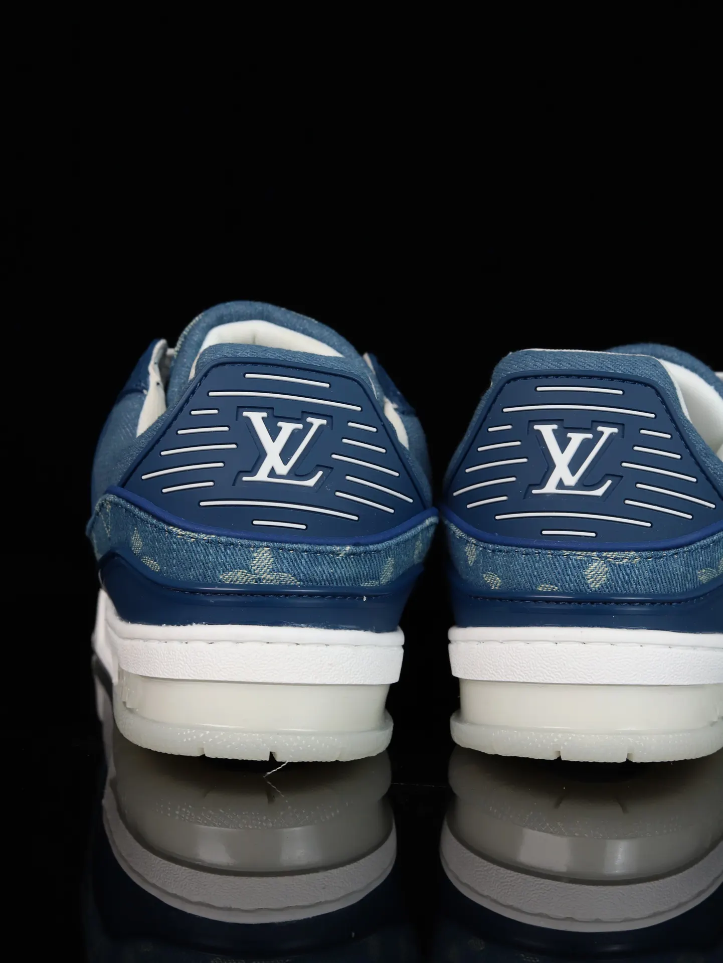 Louis Vuitton 运动鞋