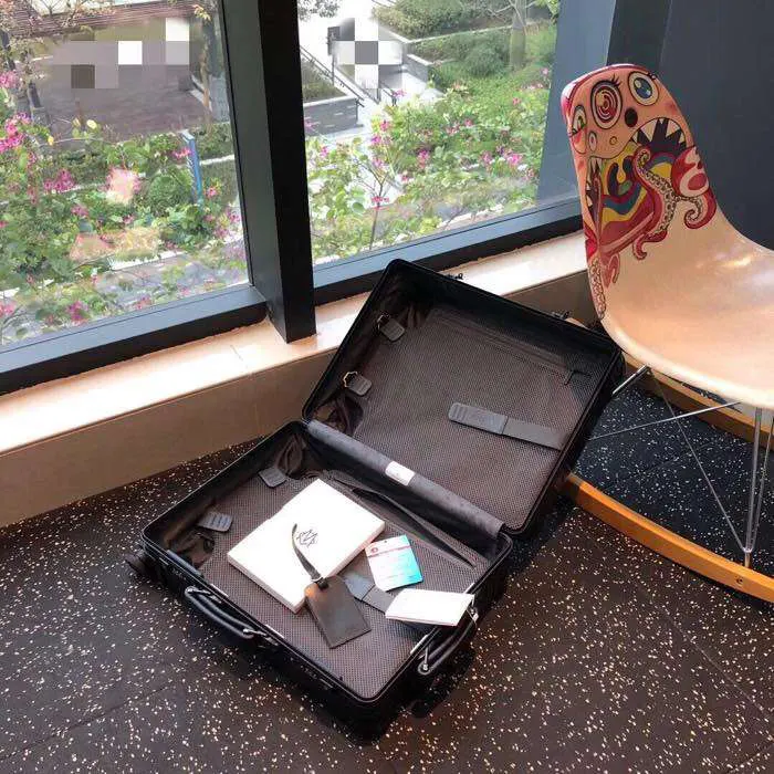 黑色 銀色 出品 行李箱 旅行拉杆款 輕便出行款