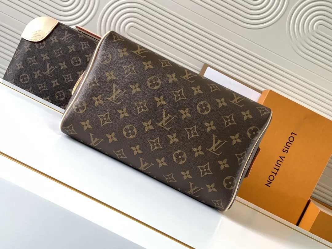 LV 老花 牛皮 收纳包 旅行收纳款