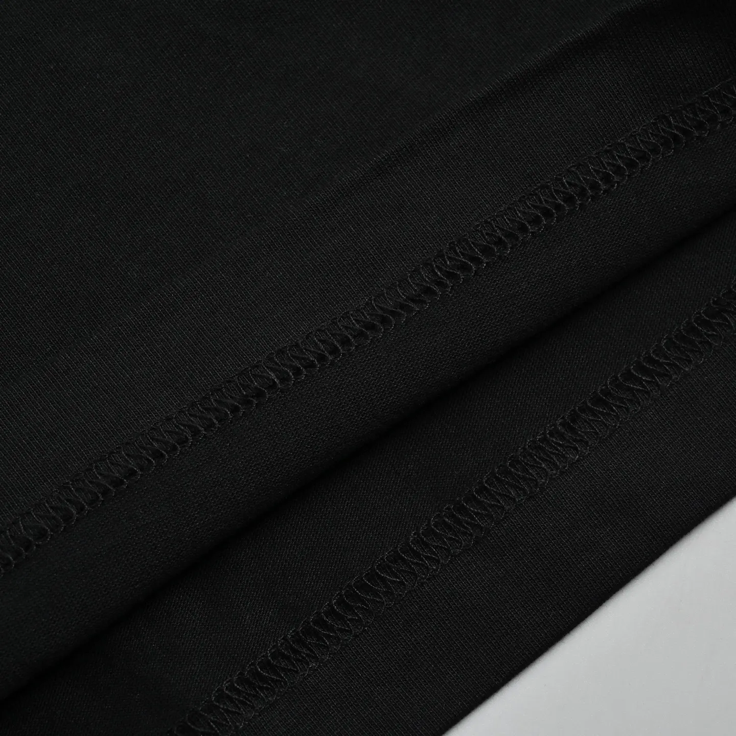 Fendi 刺繡 短袖T恤 日常百搭款(數字10) Fendi 刺繡 短袖T恤 日常百搭款(數字10)