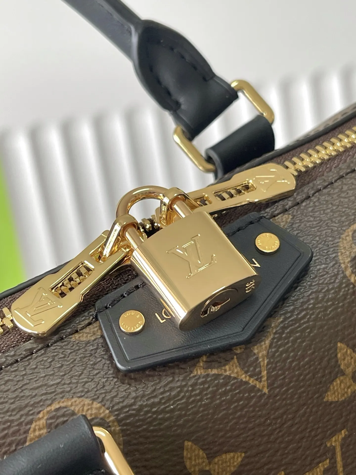 LV Speedy 牛皮 链条包 精致链条款