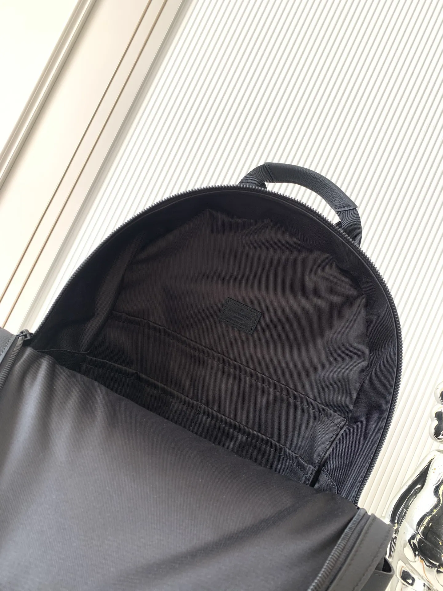 牛皮 外袋便于取放随行物品 内袋实现有序收納 雙肩包 实用雙肩款(數字9) 牛皮 外袋便于取放随行物品 内袋实现有序收納 雙肩包 实用雙肩款(數字9)