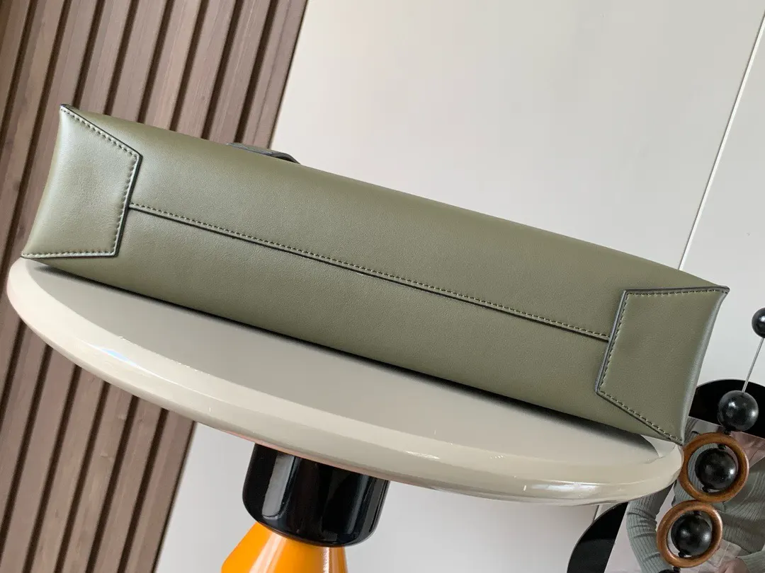 Green Tote Bag Classic Leather