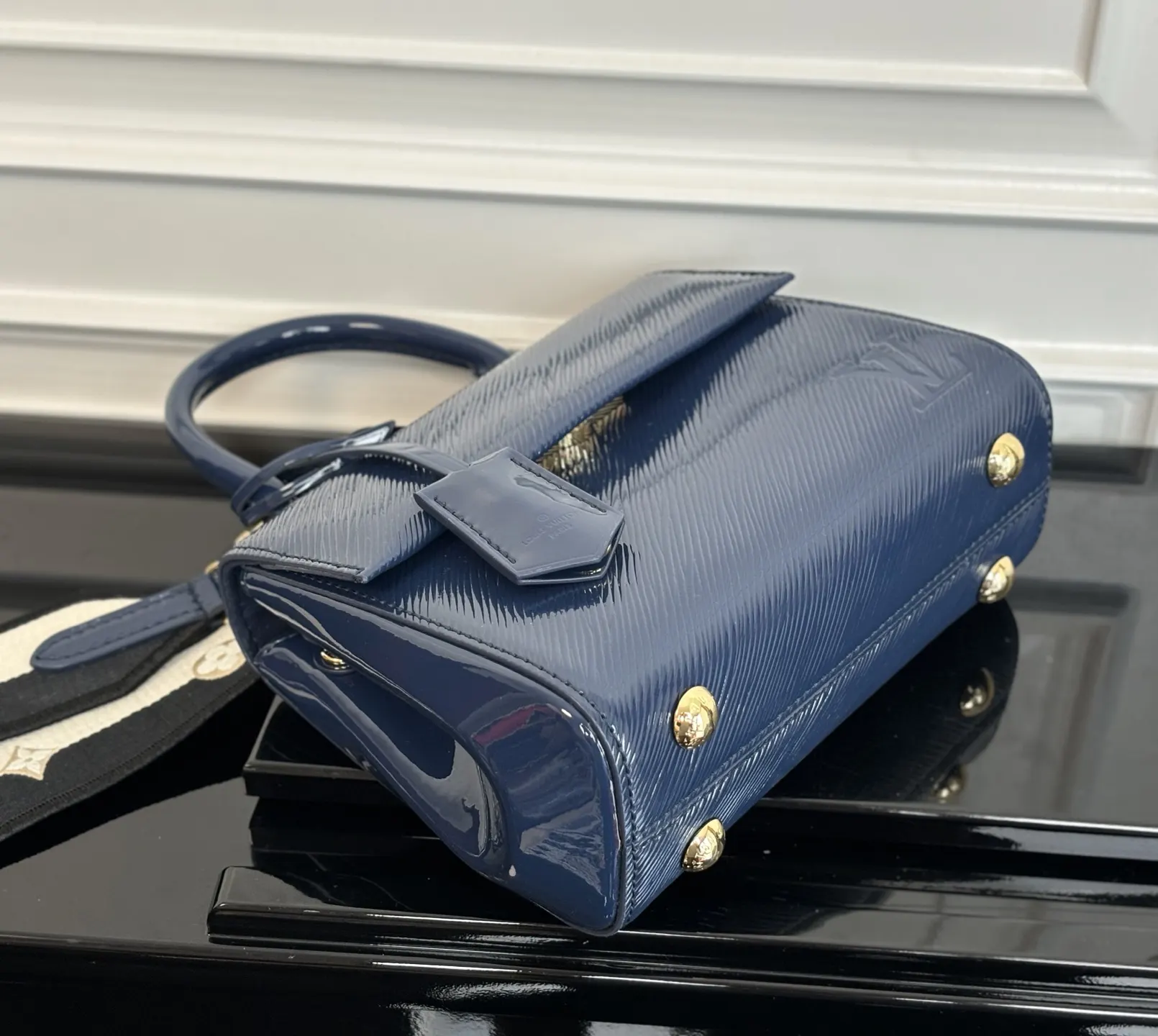 LV blue, handbag Image 4 LV blue, handbag Image 4