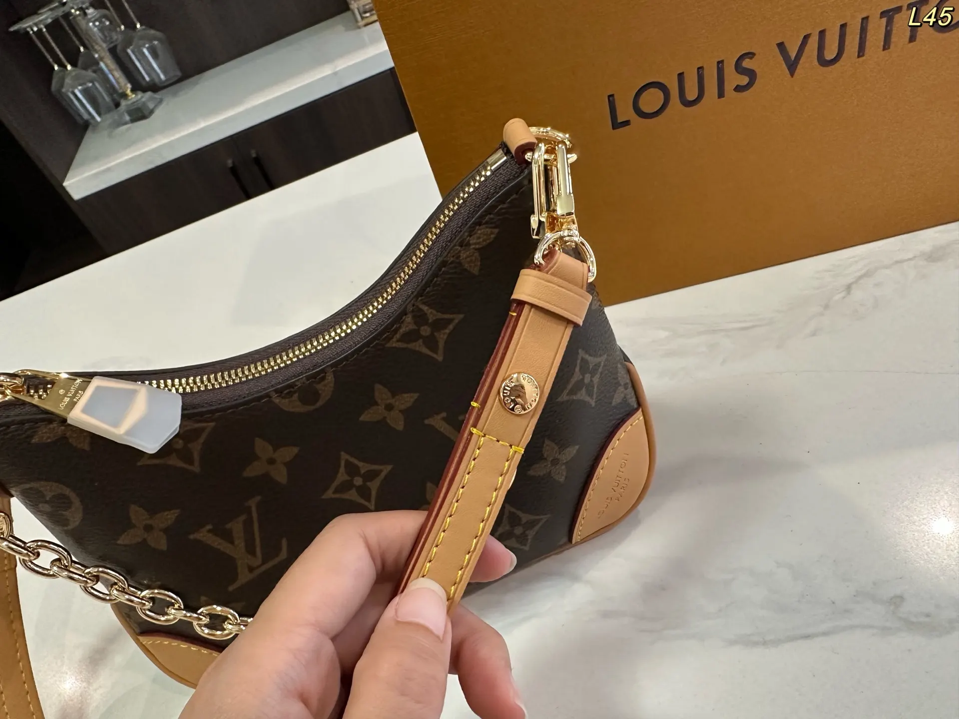 LV 老花 钢五金 迷 斜背包 輕便斜挎款