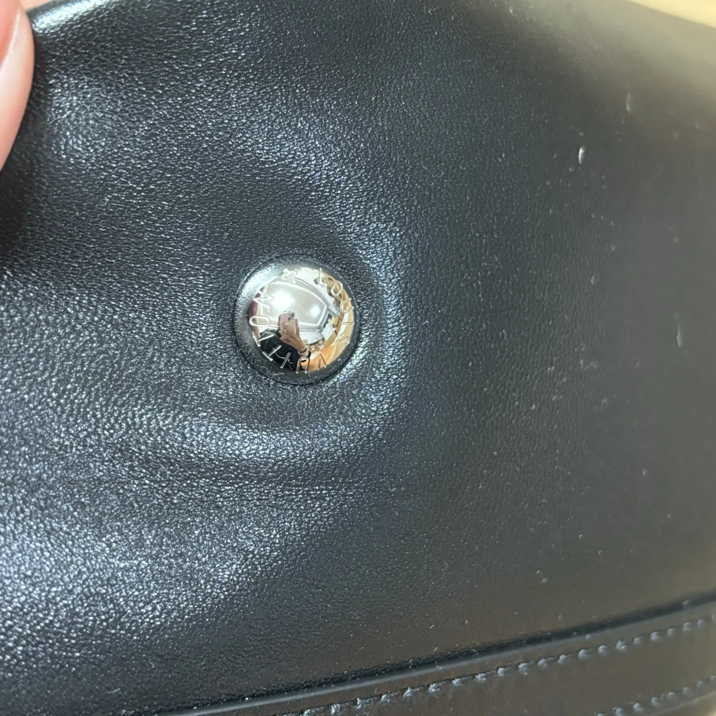 CarryAll 羊皮 自然光拍摄真正的渠道 我们确保所有材料 水桶包 休闲水桶款
