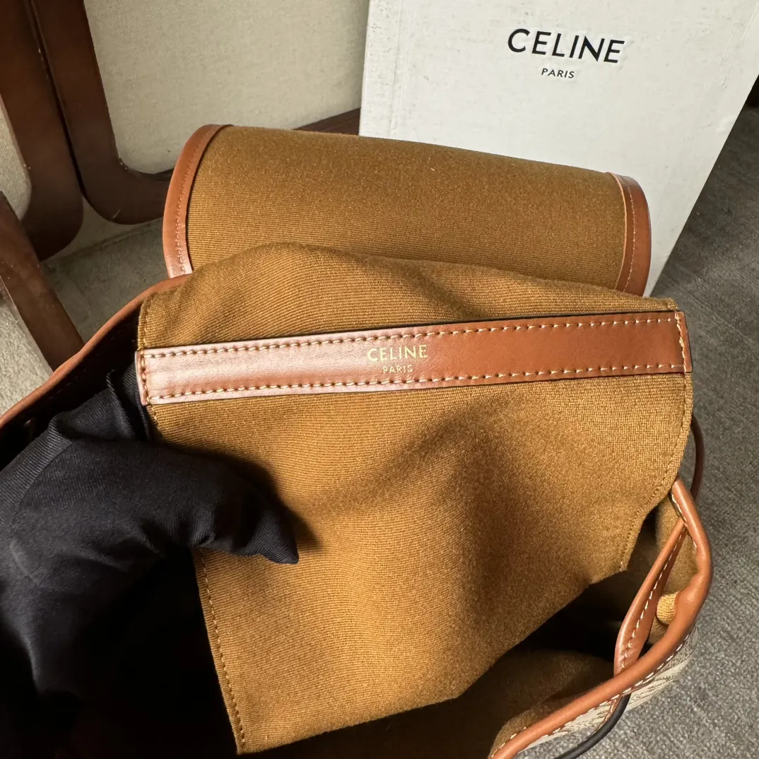 Celine Triomphe 金色 牛皮 双肩包 实用双肩款
