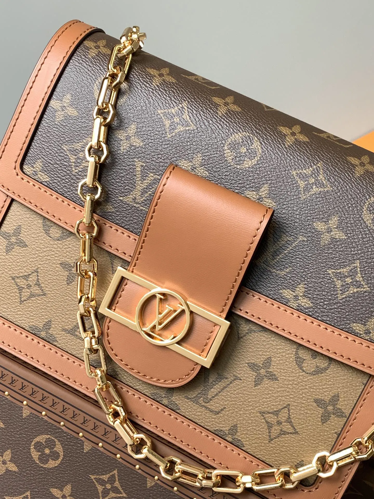 LV 帆布 将 Monogram 帆布与 Re 腋下包 复古腋下背款