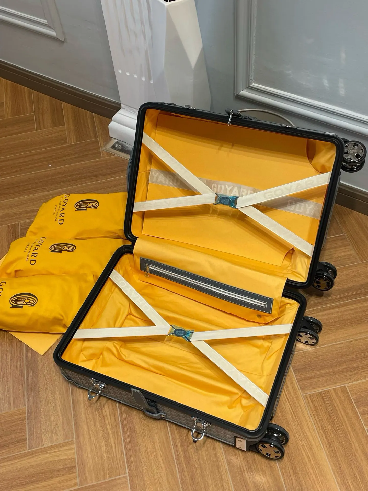 Goyard 戈雅 旅行箱 拉杆箱 行李箱 登机箱 旅行拉杆款 輕便出行款(數字9) Goyard 戈雅 旅行箱 拉杆箱 行李箱 登机箱 旅行拉杆款 輕便出行款(數字9)