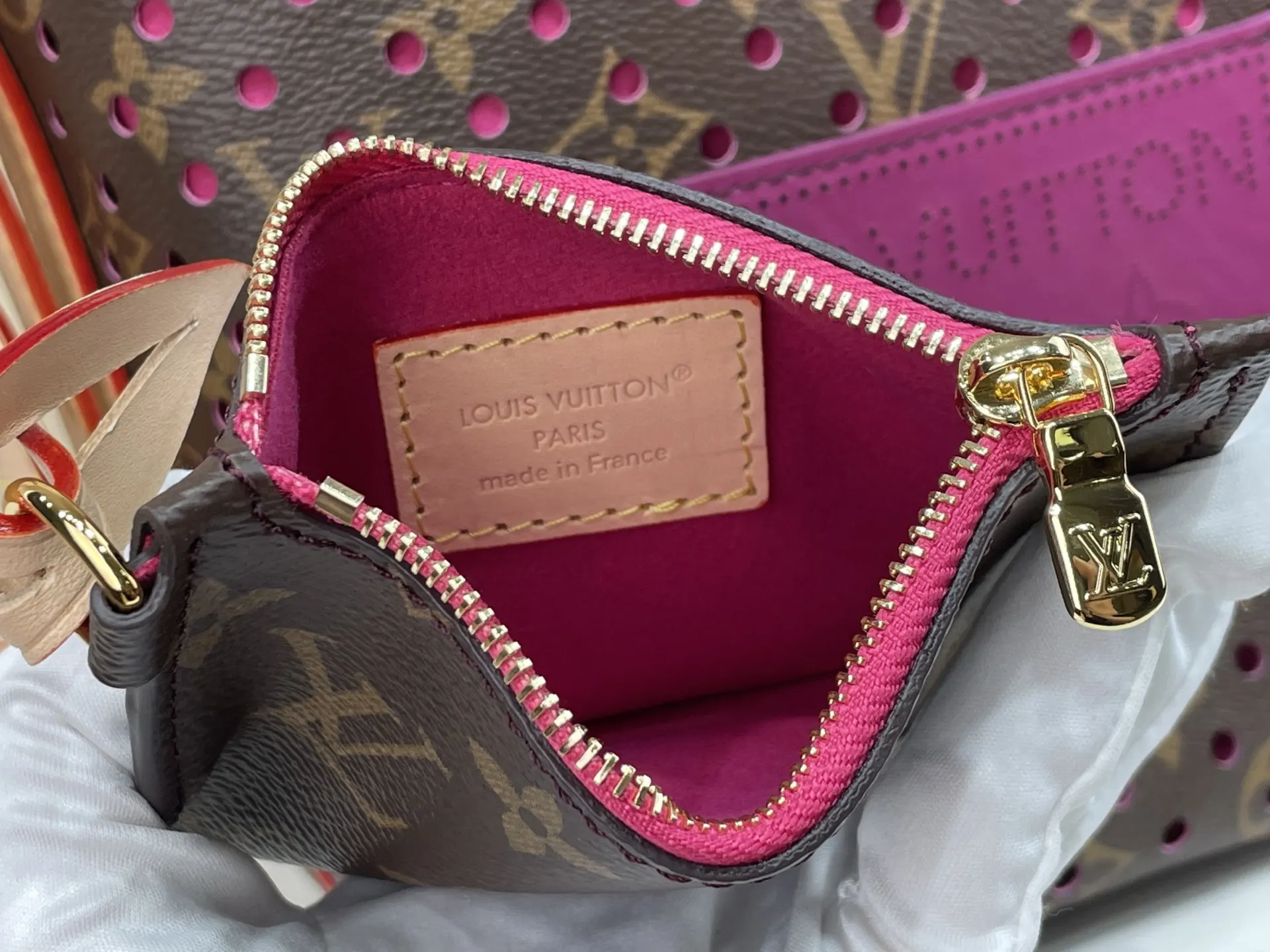 Louis Vuitton Red Monogram Bucket Bag Casual Canvas