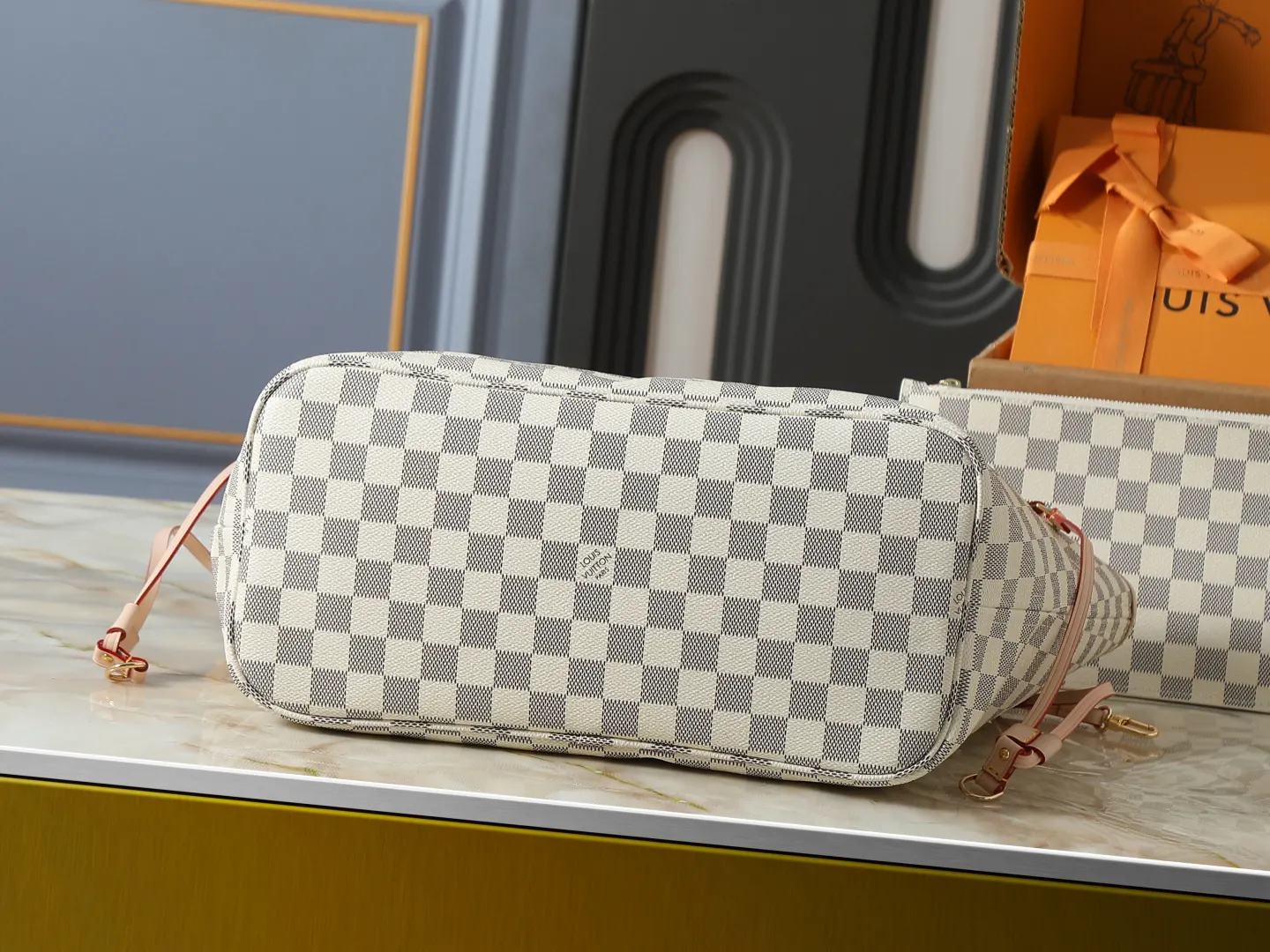 Neverfull 老花 帆布 手拿包 精致手拿款
