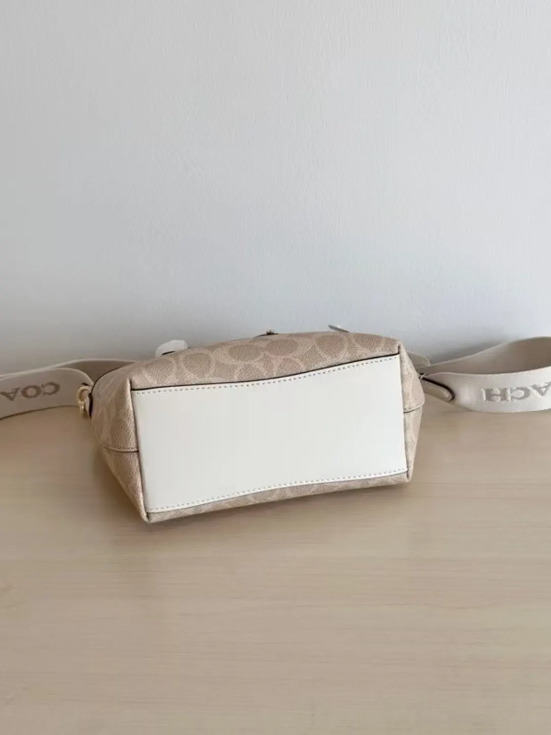 Coach 牛皮 托特包 大容量托特款