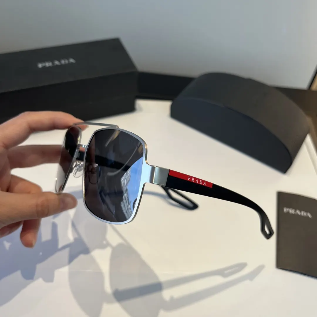 Prada 太阳眼镜 时尚遮阳 太阳镜
