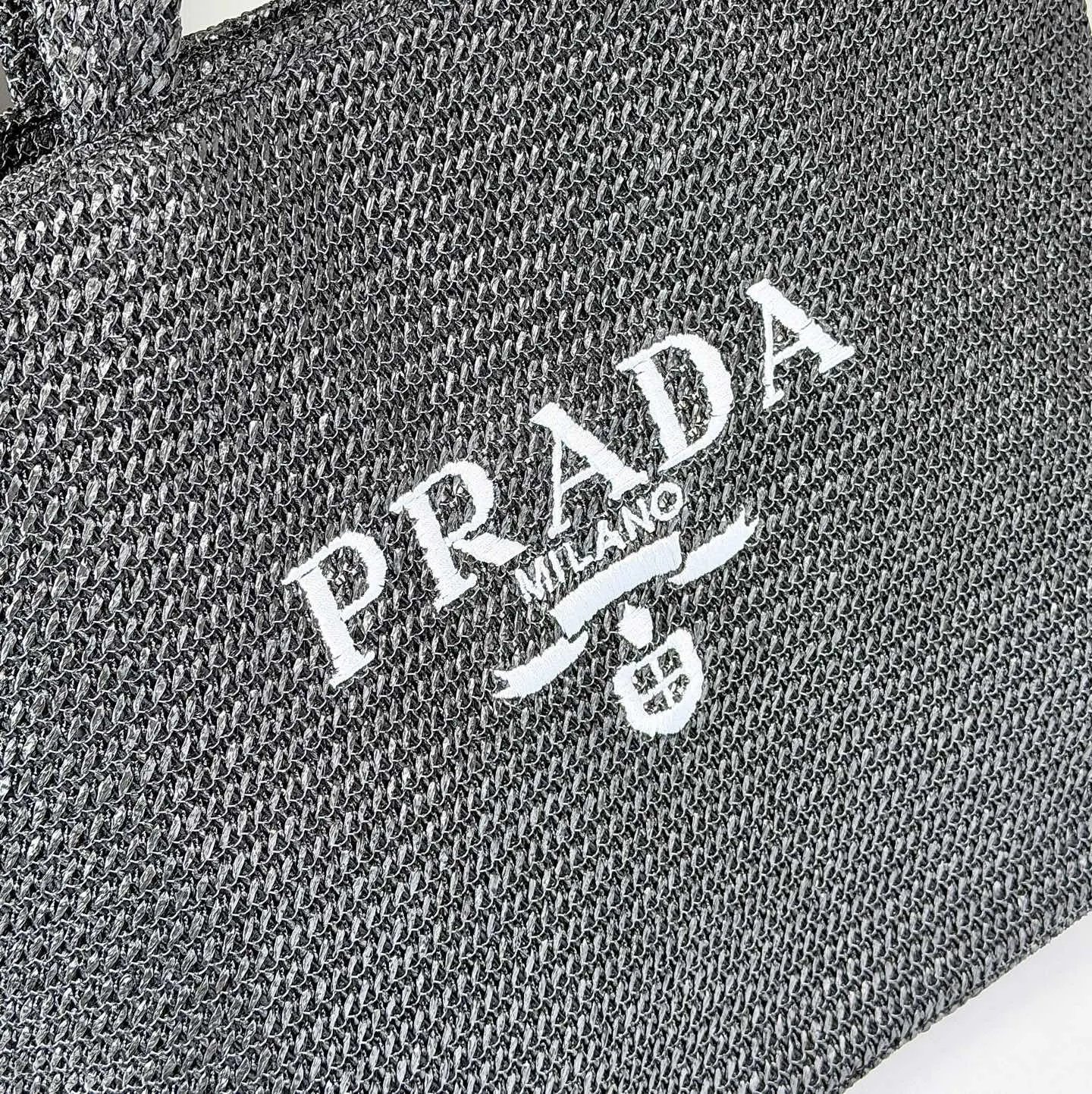 Prada 刺绣 Logo 托特包