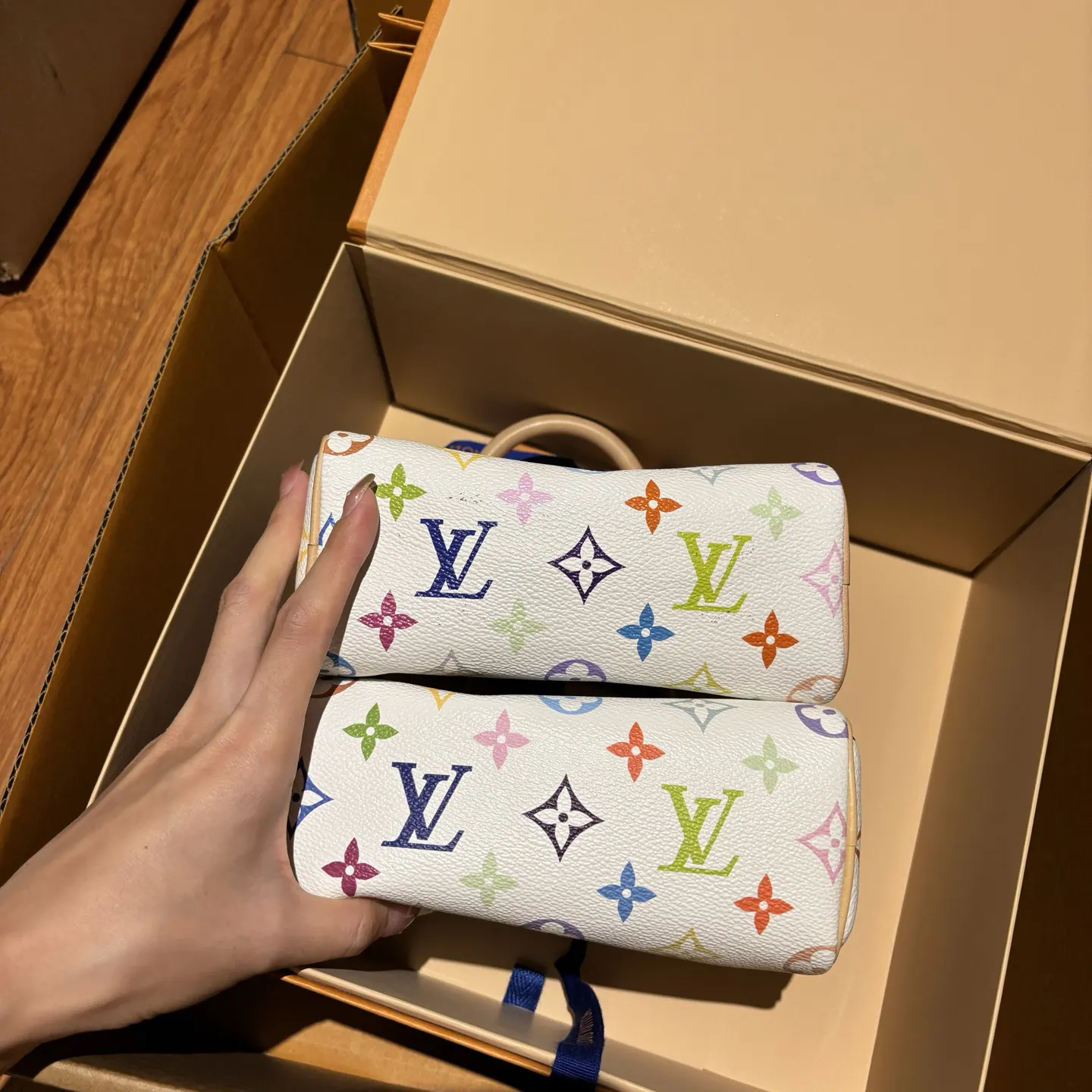 白色 白三彩SedyNano 和 的 水桶包 休闲水桶款