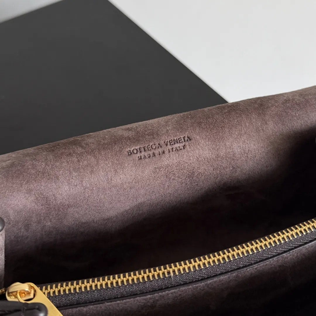 Bottega Veneta 手拿包 精致手拿款