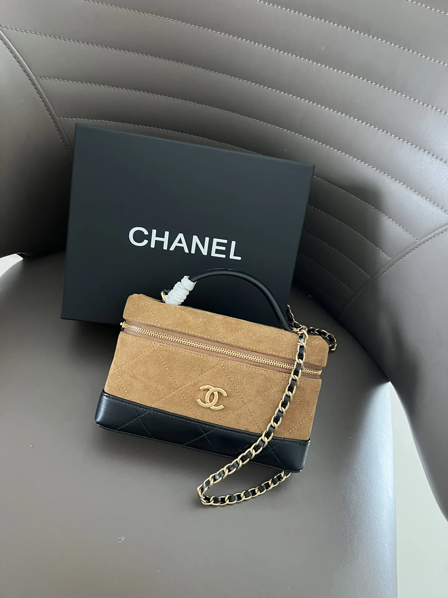 Black Gold Top Handle Bag Classic