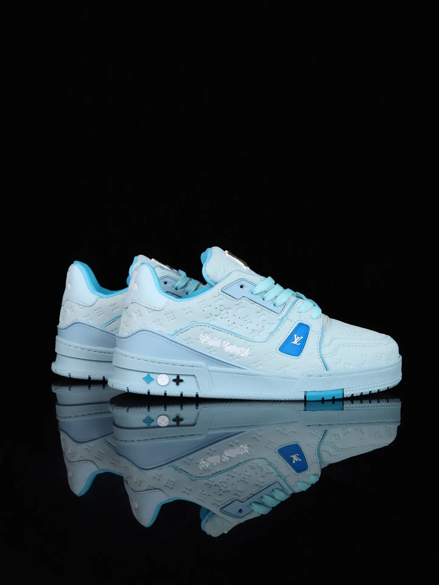Louis Vuitton Sneakers