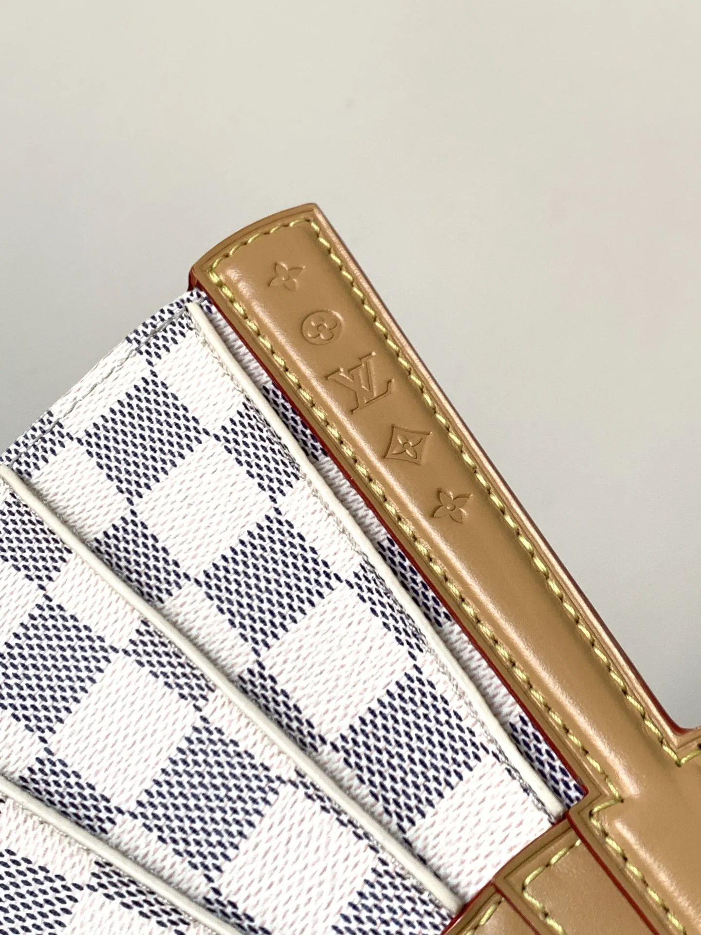 LV 牛皮 Fan 手袋取材 Mo收納包 旅行收納款