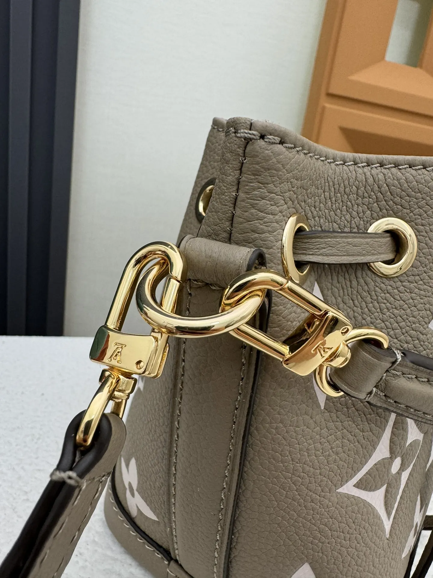 Louis Vuitton Bucket Bag Casual
