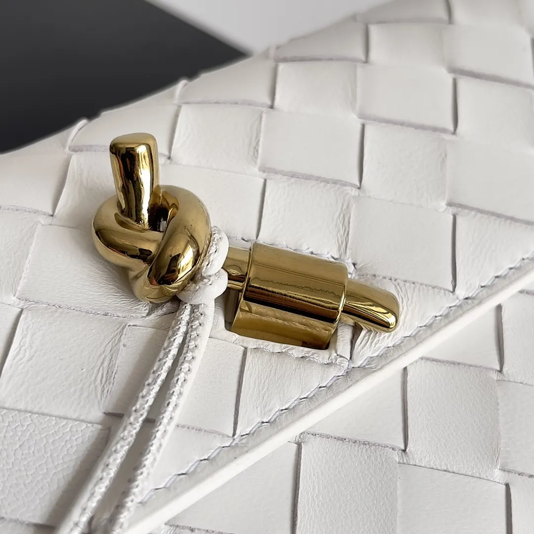 Bottega Veneta 手拿包 精致手拿款