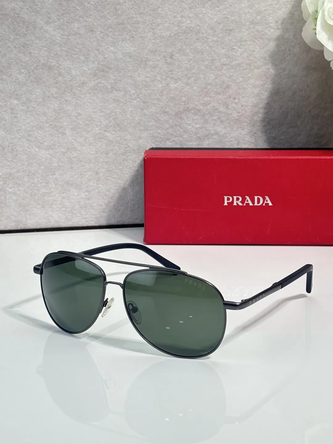 Prada 墨镜 時尚防晒款