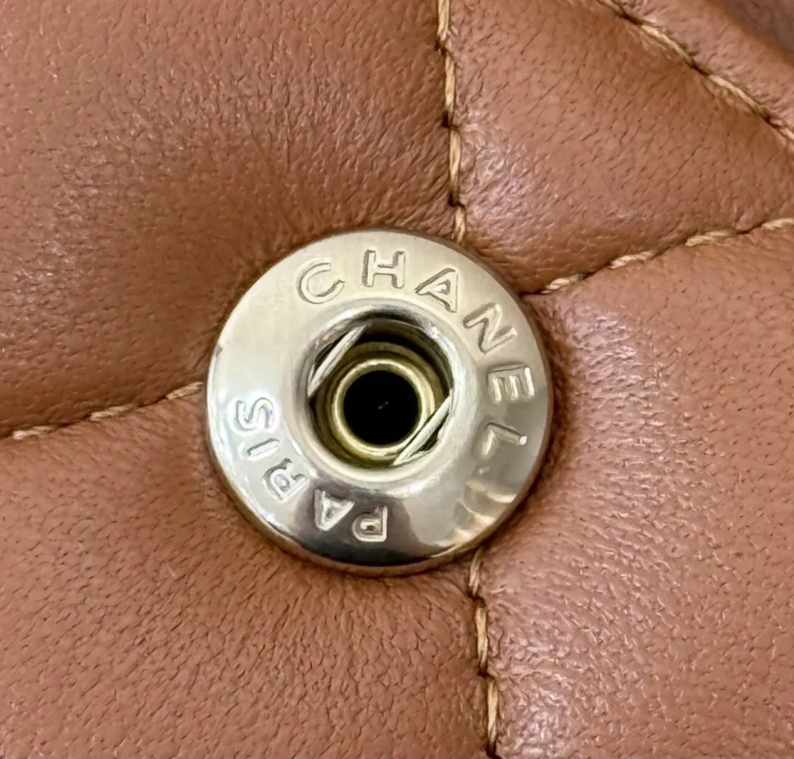 Audemars Piguet 黑色 羊皮 鏈條包 精致鏈條款(數字9) Audemars Piguet 黑色 羊皮 鏈條包 精致鏈條款(數字9)
