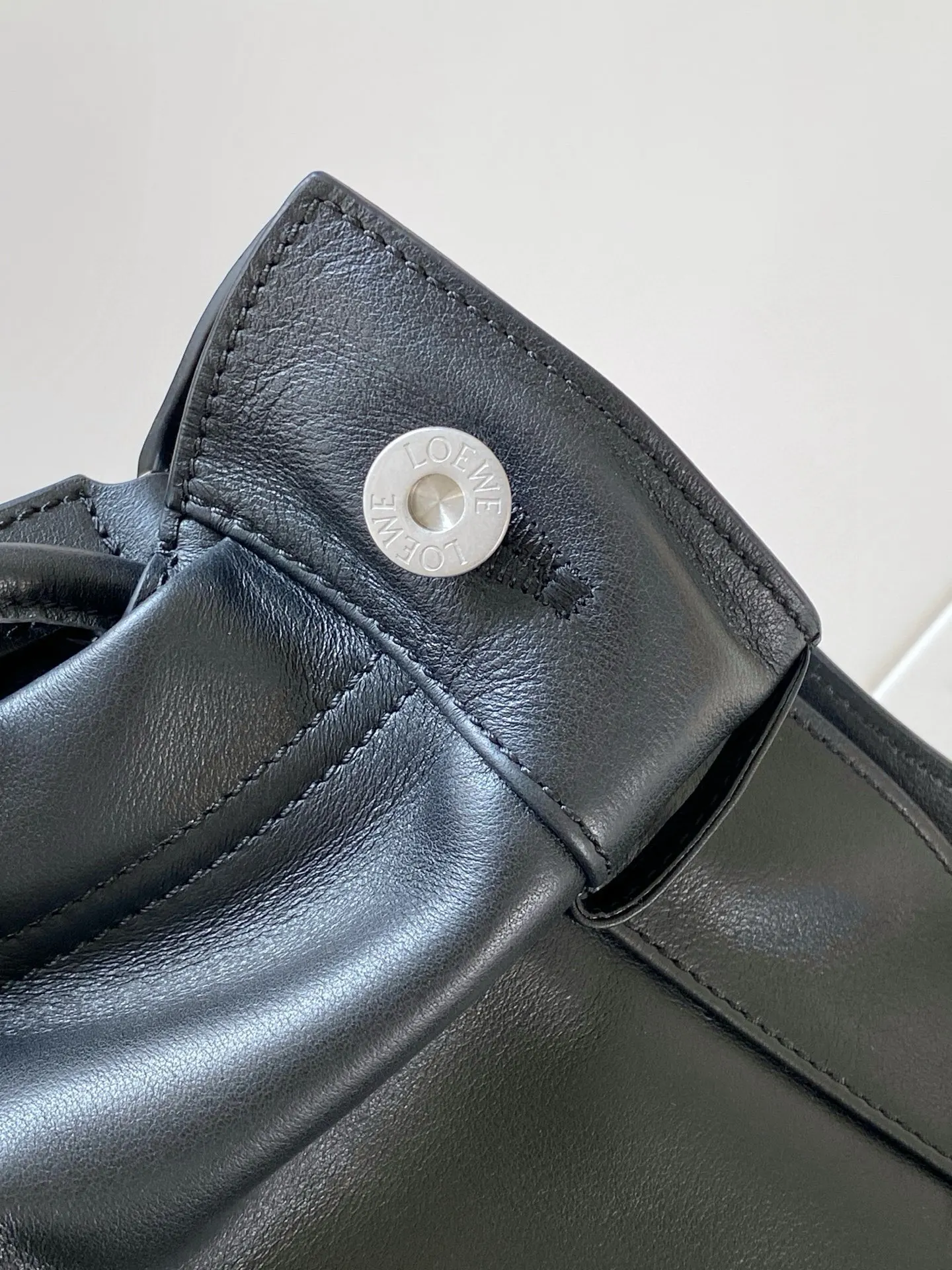 Loewe 黑色 小牛皮 托特包 大容量托特款